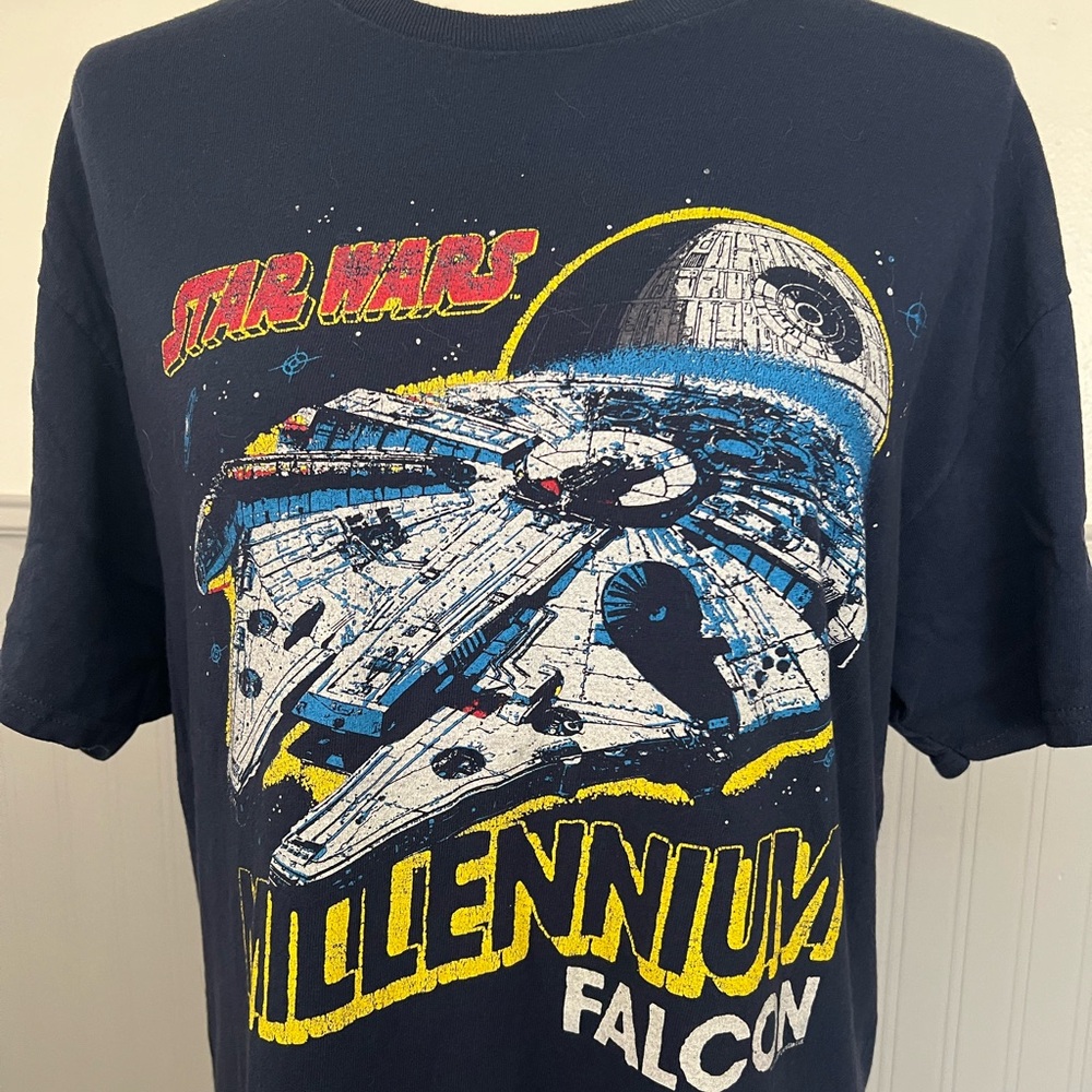 Junk Food Star Wars Millennium Falcon Graphic T Shirt / Streetwear /Mens: Medium